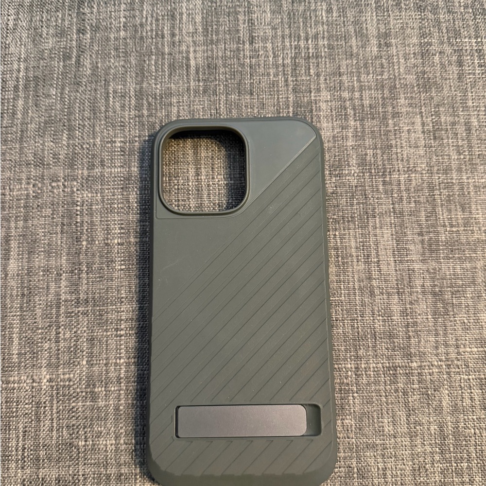 ZAGG Denali Series Gray Phone Case for iPhone 16 Pro Max